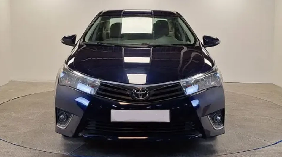 مقایسه کی ام سی J7 با تویوتا کرولا 2 لیتر XLI