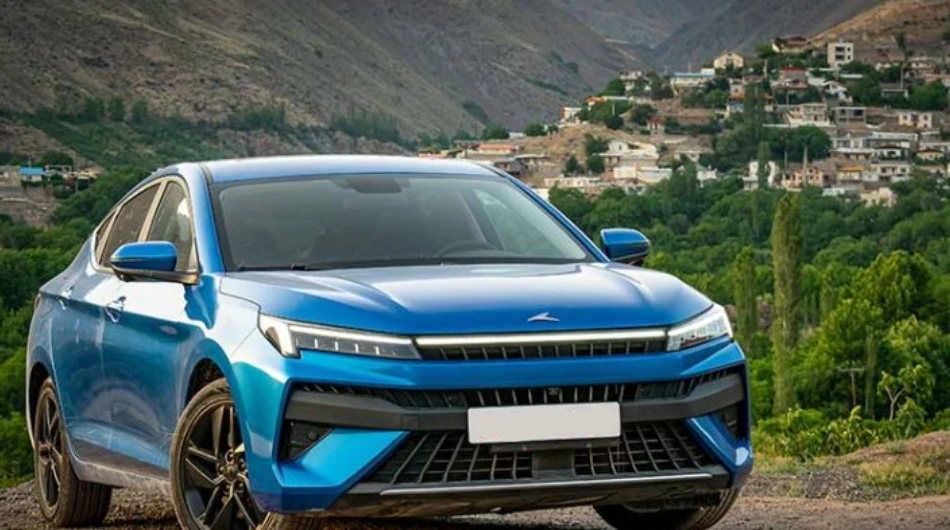 مقایسه کی ام سی J7 با چری آریزو 5T اسپرت FL IE