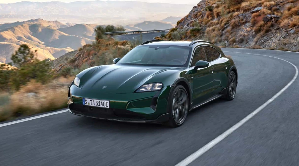 10 تا از سریعترین خودروهای برقی 2025