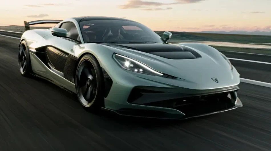 10 تا از سریعترین خودروهای برقی 2025