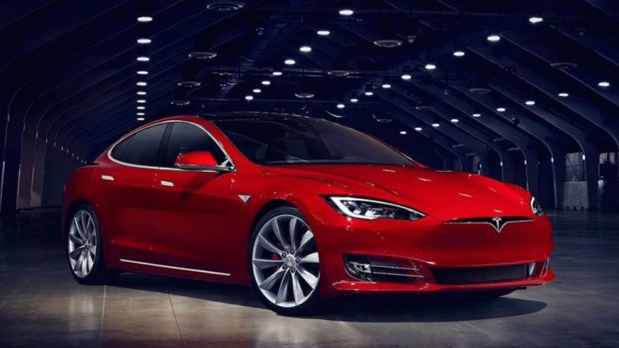 10 تا از سریعترین خودروهای برقی 2025